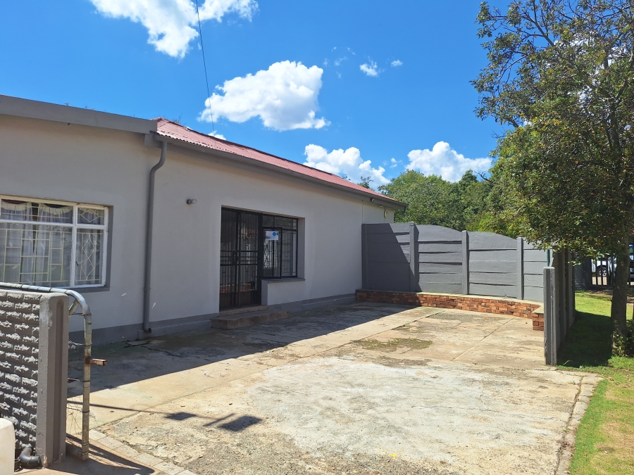 4 Bedroom Property for Sale in Vrede Free State